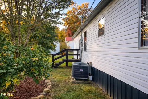 Exterior - 607 NE Spring Avenue Wise Va 24293, Wise, VA 24293 photo 5 of 5