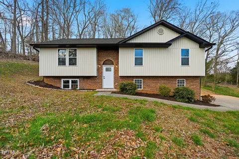 3740 Thorngrove Drive Kingsport Tn 37660, Kingsport, TN 37660