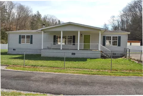 242 Middle Creek Road Cedar Bluff Va 24609, Cedar Bluff, VA 24609