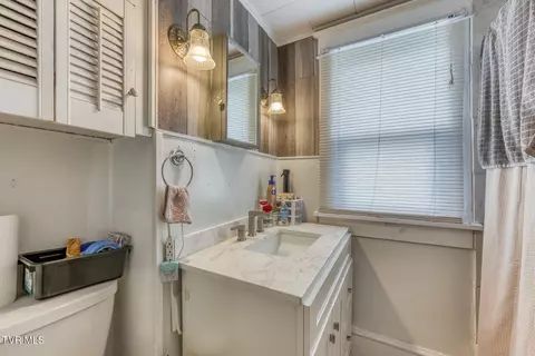 Bath - 440 Love Street Erwin Tn 37650, Erwin, TN 37650 photo 2 of 3