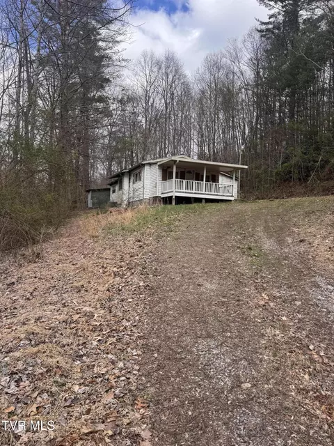 1096 Dry Creek Road Elizabethton Tn 37643, Elizabethton, TN 37643