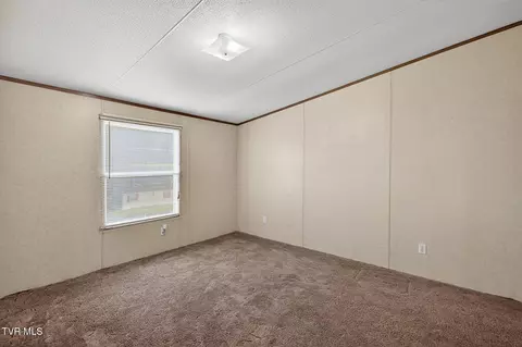 Bedroom - 62 Roaming Drive Drive Chuckey Tn 37641, Chuckey, TN 37641 photo 4 of 6