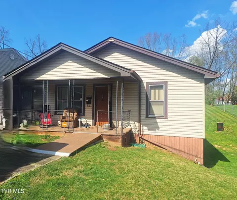 916 Pine Grove Avenue Johnson City Tn 37601, Johnson City, TN 37601