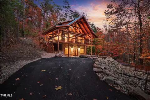 2579 Black Bear Lane Sevierville Tn 37876, Sevierville, TN 37876
