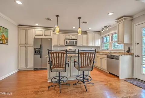 Kitchen - 525 Cheyenne Road Bristol Va 24201, Bristol, VA 24201 photo 6 of 6