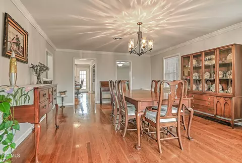Dining - 525 Cheyenne Road Bristol Va 24201, Bristol, VA 24201 photo 1 of 4
