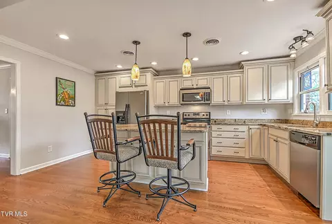 Kitchen - 525 Cheyenne Road Bristol Va 24201, Bristol, VA 24201 photo 1 of 6
