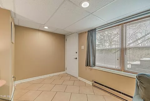 Entry Way - 525 Cheyenne Road Bristol Va 24201, Bristol, VA 24201 photo 2 of 2