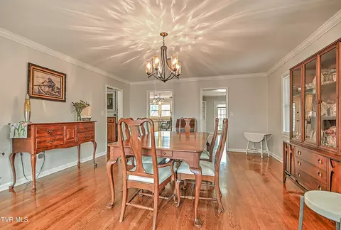 Dining - 525 Cheyenne Road Bristol Va 24201, Bristol, VA 24201 photo 2 of 4