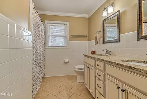 Bath - 525 Cheyenne Road Bristol Va 24201, Bristol, VA 24201 photo 2 of 3