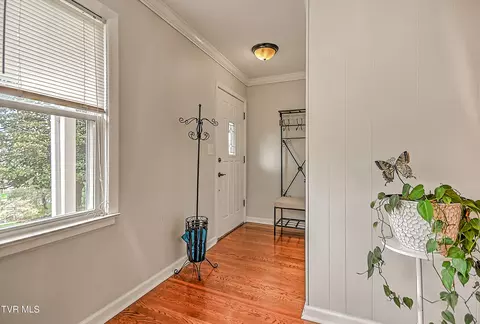 Entry Way - 525 Cheyenne Road Bristol Va 24201, Bristol, VA 24201 photo 1 of 2