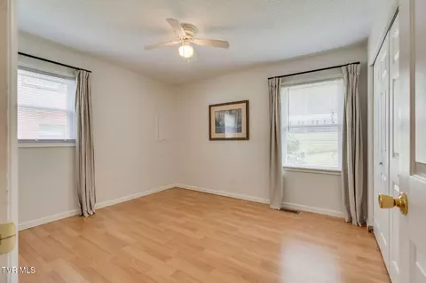Bedroom - 631 S Elm Avenue Erwin Tn 37650, Erwin, TN 37650 photo 4 of 7
