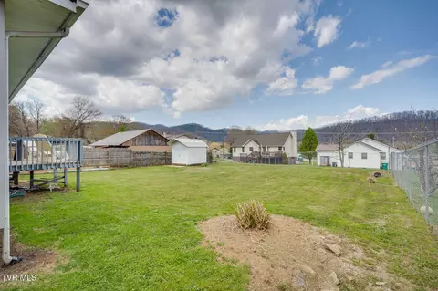 Exterior - 631 S Elm Avenue Erwin Tn 37650, Erwin, TN 37650 photo 6 of 6