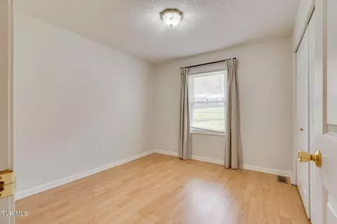 Bedroom - 631 S Elm Avenue Erwin Tn 37650, Erwin, TN 37650 photo 6 of 7