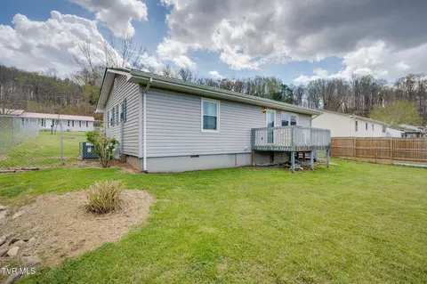 Exterior - 631 S Elm Avenue Erwin Tn 37650, Erwin, TN 37650 photo 5 of 6