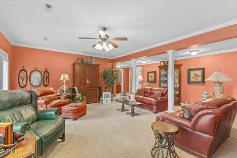 Living - 216 Bridgewater Court Gray Tn 37615, Gray, TN 37615 photo 6 of 8