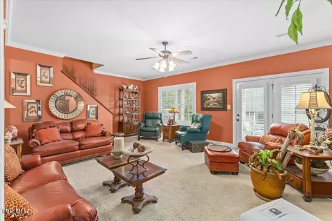 Living - 216 Bridgewater Court Gray Tn 37615, Gray, TN 37615 photo 2 of 8
