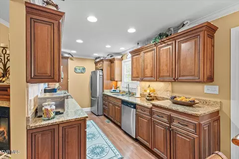 Kitchen - 216 Bridgewater Court Gray Tn 37615, Gray, TN 37615 photo 1 of 2