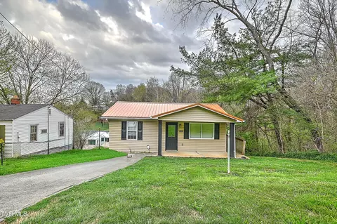 1651 Central Avenue Elizabethton Tn 37643, Elizabethton, TN 37643