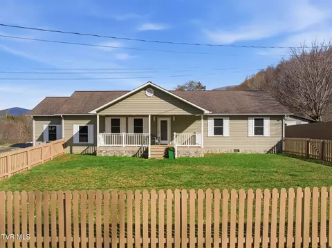 419 Cove Creek Road Roan Mountain Tn 37687, Roan Mountain, TN 37687