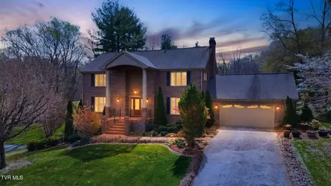 232 Roscommon Drive Bristol Tn 37620, Bristol, TN 37620