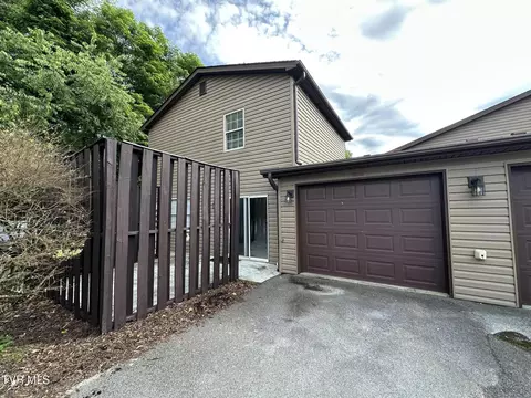 504 D Pilgrim Court D Johnson City Tn 37601, Johnson City, TN 37601