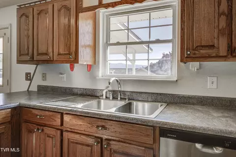 Kitchen - 25 Briar Patch Lane Greeneville Tn 37745, Greeneville, TN 37745 photo 6 of 7