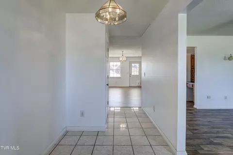 Entry Way - 25 Briar Patch Lane Greeneville Tn 37745, Greeneville, TN 37745 photo 1 of 3