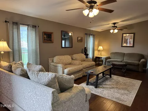 Living - 298 Rabbit Run Lane Dryden Va 24243, Dryden, VA 24243 photo 2 of 3