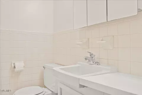 Bath - 4 Okeechobee Drive Johnson City Tn 37604, Johnson City, TN 37604 photo 5 of 5
