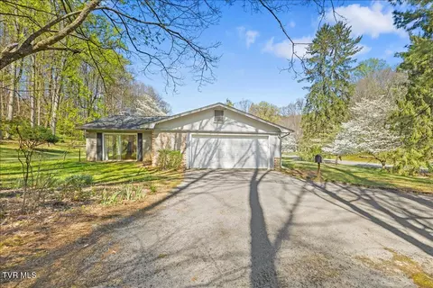 Exterior - 4 Okeechobee Drive Johnson City Tn 37604, Johnson City, TN 37604 photo 4 of 10