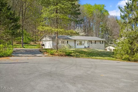 Exterior - 4 Okeechobee Drive Johnson City Tn 37604, Johnson City, TN 37604 photo 2 of 10