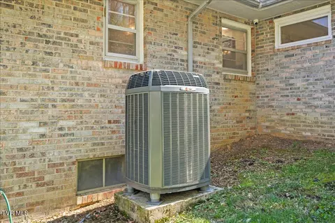 Exterior - 4 Okeechobee Drive Johnson City Tn 37604, Johnson City, TN 37604 photo 6 of 10