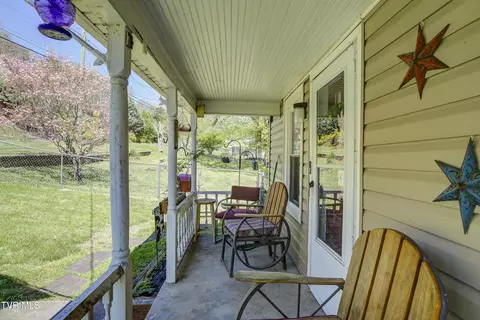 Exterior - 340 N Mohawk Drive Erwin Tn 37650, Erwin, TN 37650 photo 5 of 10