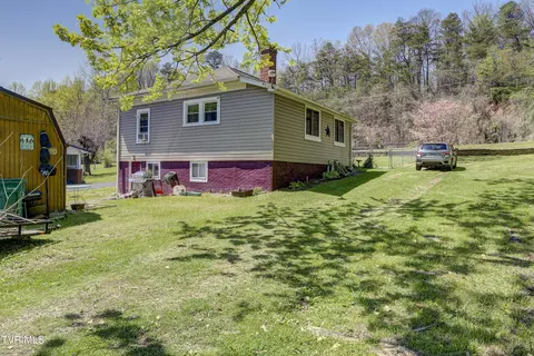 Exterior - 340 N Mohawk Drive Erwin Tn 37650, Erwin, TN 37650 photo 7 of 10