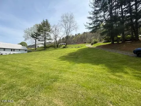 000 Highway 321 Hampton Tn 37658, Hampton, TN 37658 photo 6