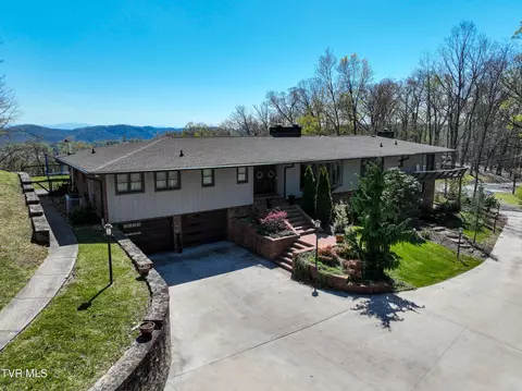 117 Skyline Drive Bristol Tn 37620, Bristol, TN 37620