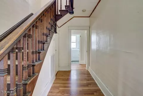 Entry Way - 1427 Highway 93 Fall Branch Tn 37656, Fall Branch, TN 37656 photo 4 of 8