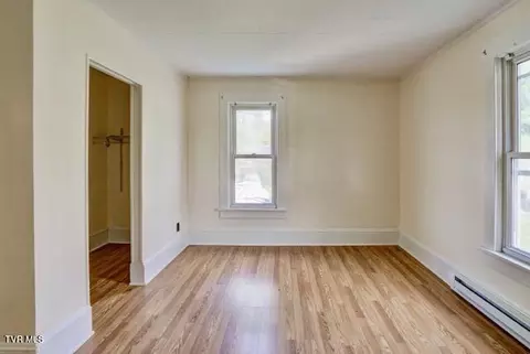 Bedroom - 1427 Highway 93 Fall Branch Tn 37656, Fall Branch, TN 37656 photo 2 of 6