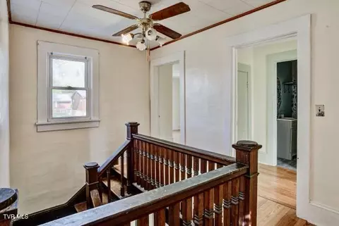 Entry Way - 1427 Highway 93 Fall Branch Tn 37656, Fall Branch, TN 37656 photo 8 of 8