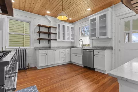 Kitchen - 237 Solar Street Bristol Va 24201, Bristol, VA 24201 photo 1 of 3