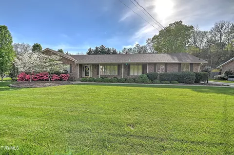 2704 Suffolk Street Kingsport Tn 37660, Kingsport, TN 37660