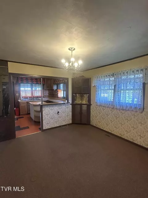 Dining - 18 E 3rd Avenue Big Stone Gap Va 24219, Big Stone Gap, VA 24219 photo 1 of 2