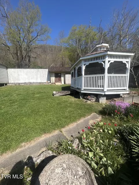 Exterior - 18 E 3rd Avenue Big Stone Gap Va 24219, Big Stone Gap, VA 24219 photo 3 of 12