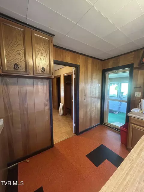 Entry Way - 18 E 3rd Avenue Big Stone Gap Va 24219, Big Stone Gap, VA 24219 photo 1 of 2