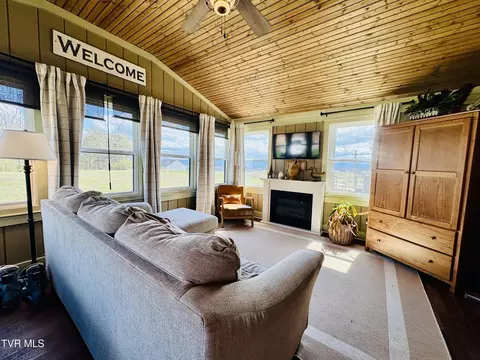 Living - 639 Saylor Hill Road Limestone Tn 37681, Limestone, TN 37681 photo 1 of 1