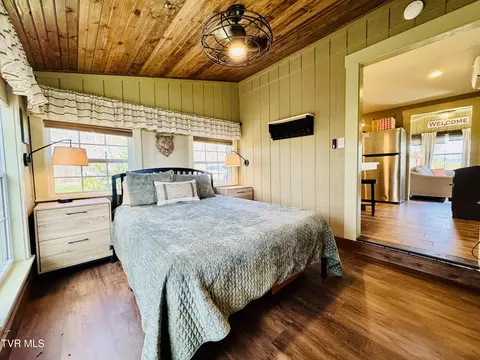 Bedroom - 639 Saylor Hill Road Limestone Tn 37681, Limestone, TN 37681 photo 2 of 4