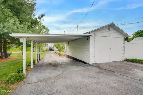Exterior - 322 Carolina Avenue Erwin Tn 37650, Erwin, TN 37650 photo 6 of 9