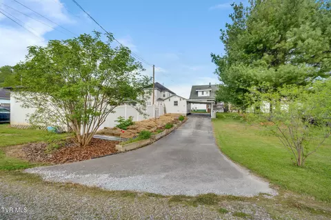 Exterior - 322 Carolina Avenue Erwin Tn 37650, Erwin, TN 37650 photo 7 of 9