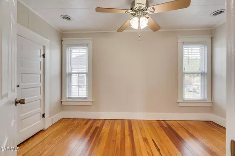Bedroom - 322 Carolina Avenue Erwin Tn 37650, Erwin, TN 37650 photo 5 of 6